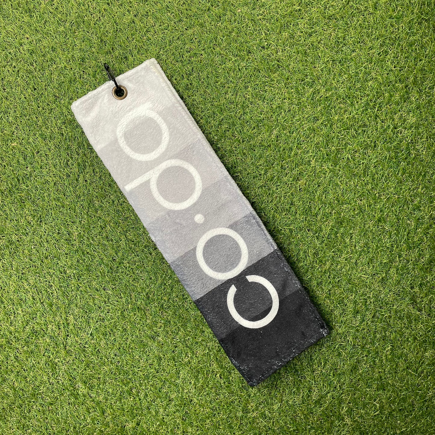 Golfhandtuch Frottee hergestellt in Deutschland greyscale